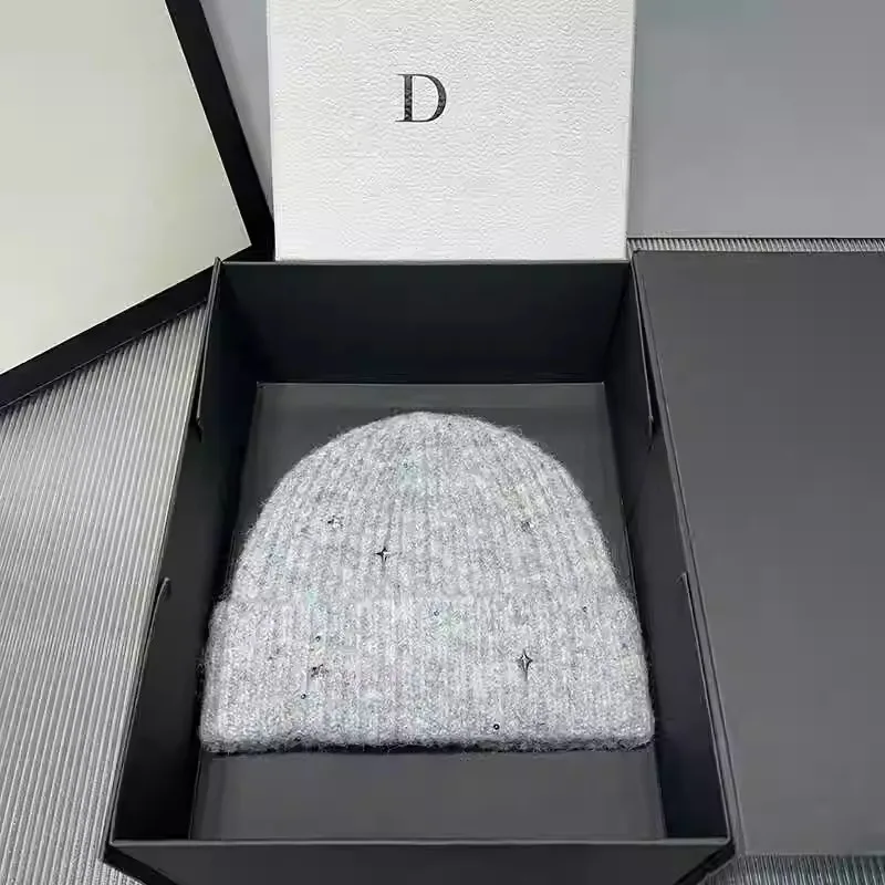 Real Rabbit Fur Winter Beanies for Women Wool Skullies Knitted Hat Shiny Sequins Stars Lady Hats Outdoor Warm Walking Bonnet