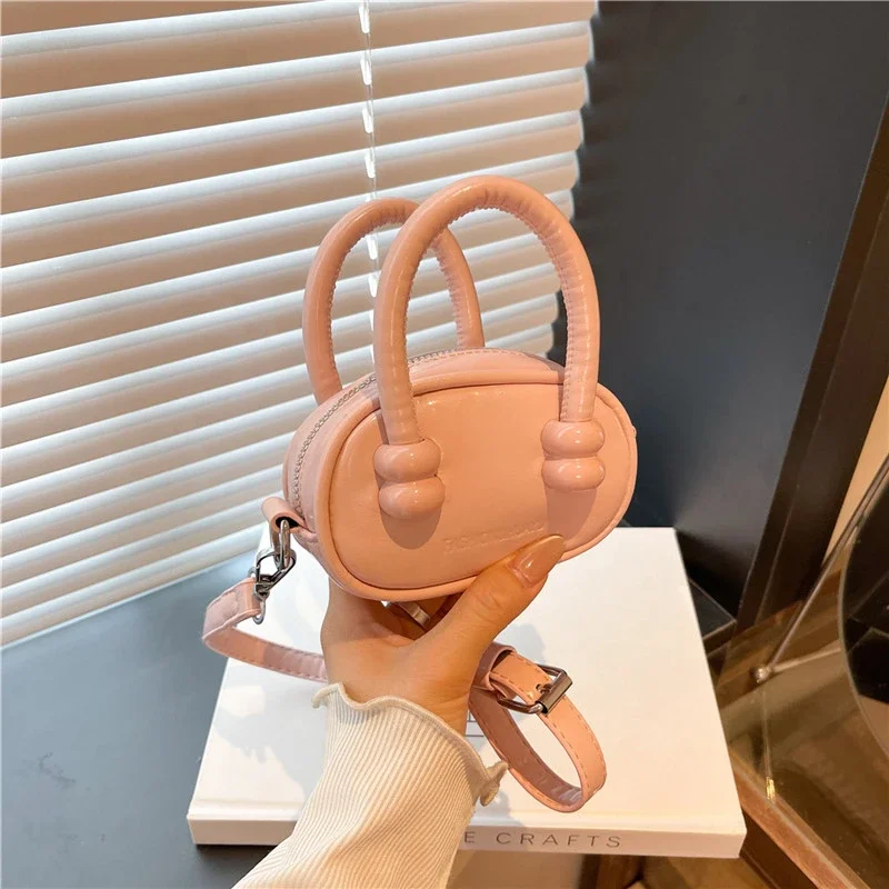 

Летняя супер популярная красная лакированная кожаная мини-сумка через плечо для женщин, новинка 2023 года, мини-сумка для наушников, Bolso Crossbody Mujer