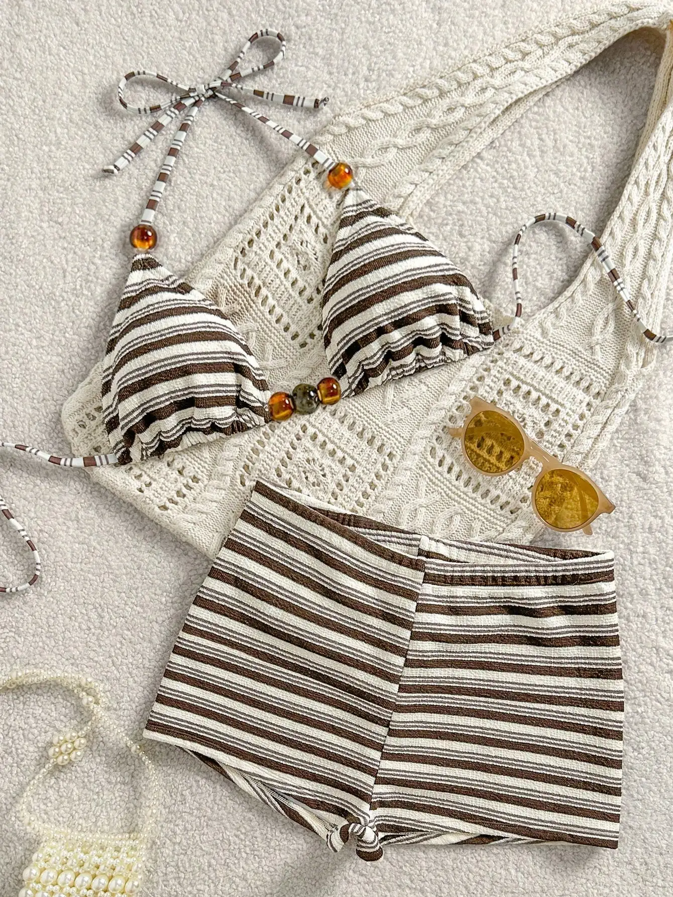 

Женский комплект бикини в полоску с треугольными топами и шортами с высокой талией, украшенными полимерными бусинами, пляжная одежда