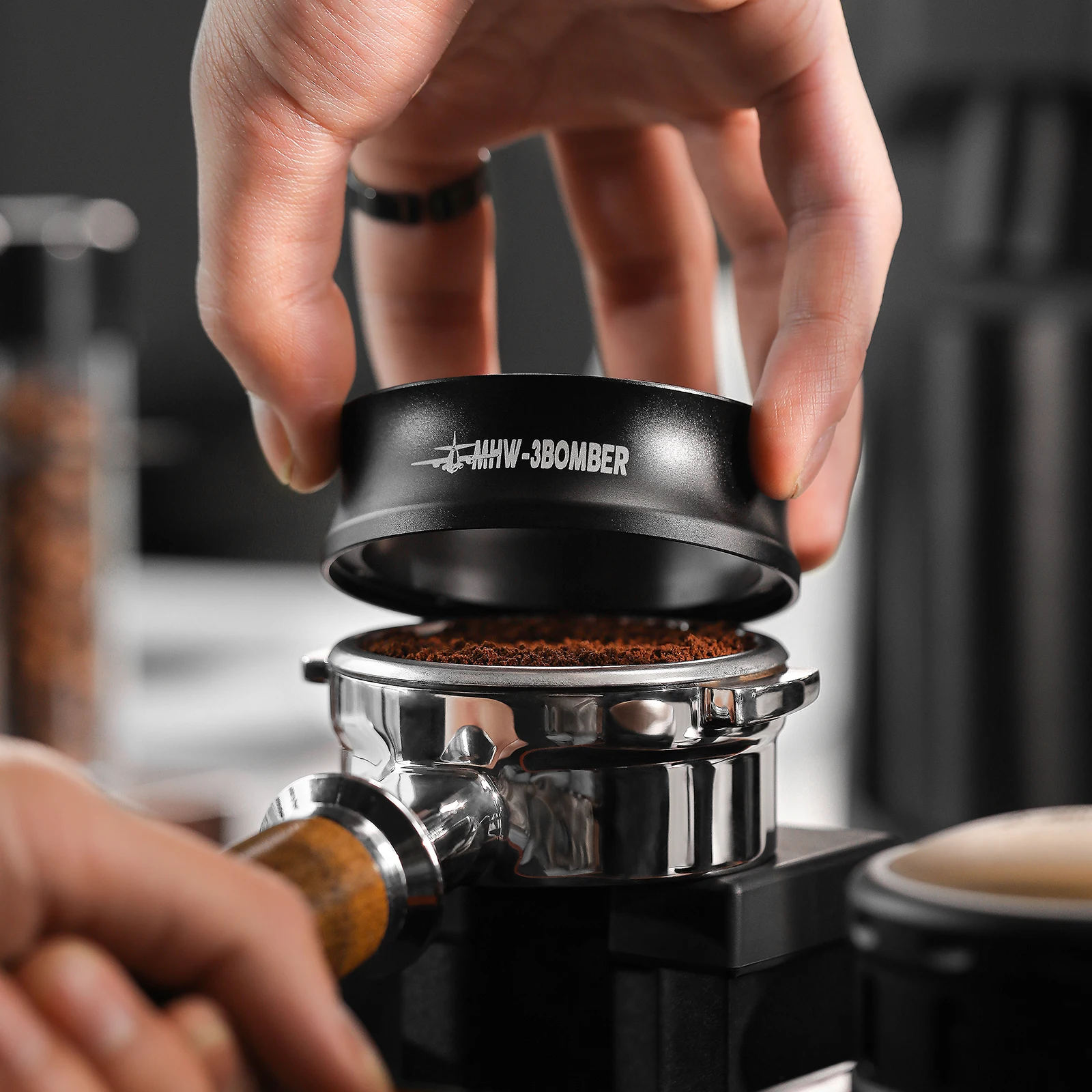 

Магнитная Воронка для дозирования кофе, совместима с кольцом для дозирования эспрессо, 58 мм, аксессуары для бариста