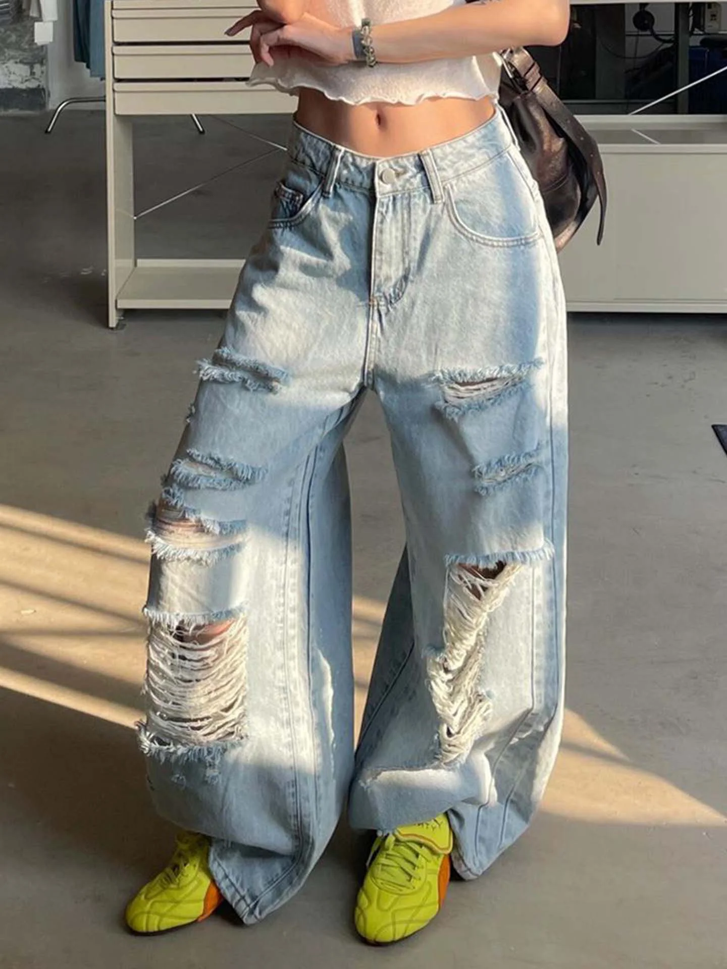 กางเกงยีนส์ทรงหลวมขากว้างสไตล์อเมริกันย้อนยุคสำหรับผู้หญิง เอวสูง ติดกระดุม ลุคฟอกสี สไตล์ลำลอง สีพื้น เหมาะสำหรับใส่ในฤดูใบไม้ร่วง