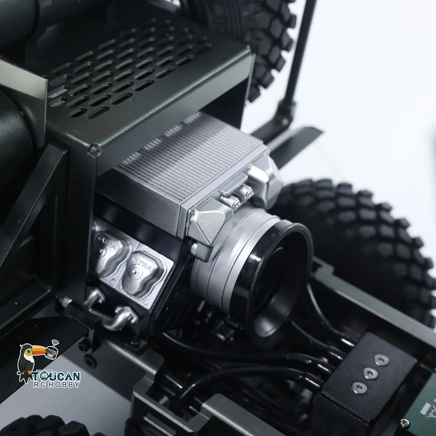 

TOUCAN 1/18 8X8 Metal RC Military Truck RTR 2Speed Gearbox Axle Locks Transport Car Mini CAPO CUB3 Smoke Unit Model