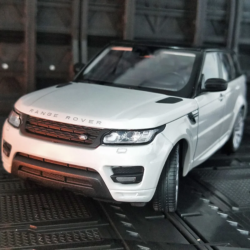 

Имитация Land Rover Range Rover в масштабе 1:24, спортивный сплав, классические украшения, коллекционные предметы, детский подарок, игрушечный автомобиль