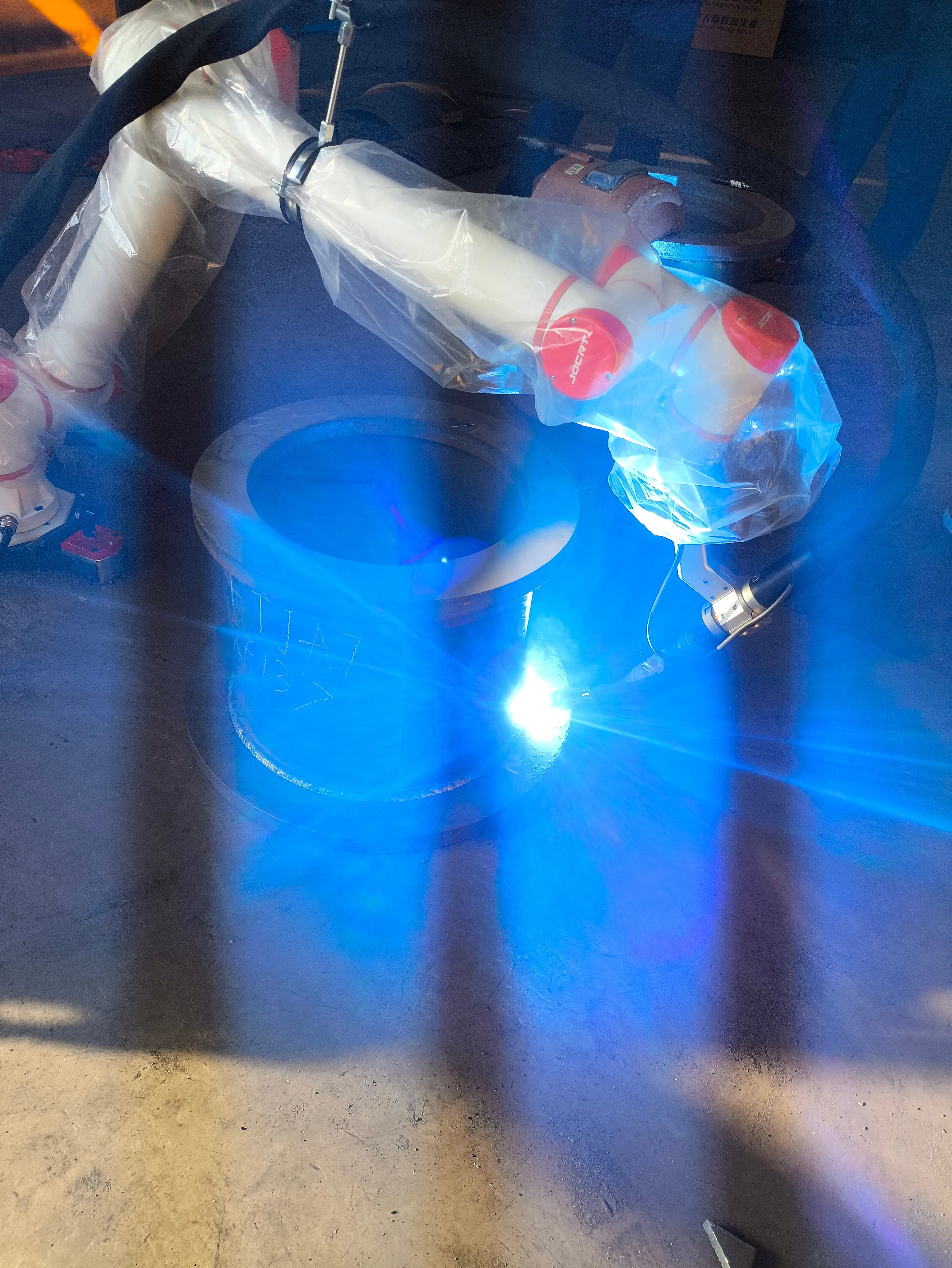 Detachable Portable PLC TIG Welding Robot Mobile EVO Instant Welding Industrial Cobot 15kg Payload IP65