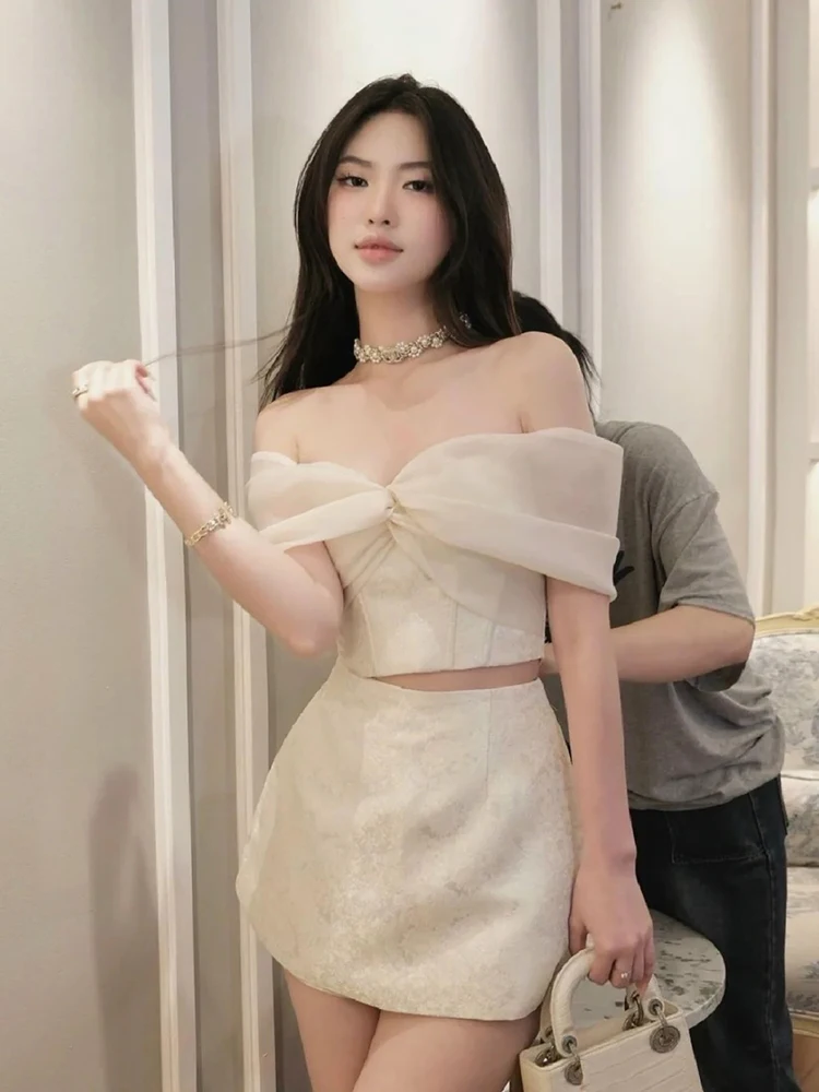 

Sli Floral Embroidery Set for Women Beautiful Two-Piece Suit f Skirt Faionable Versatile Summer Collection Polyester...