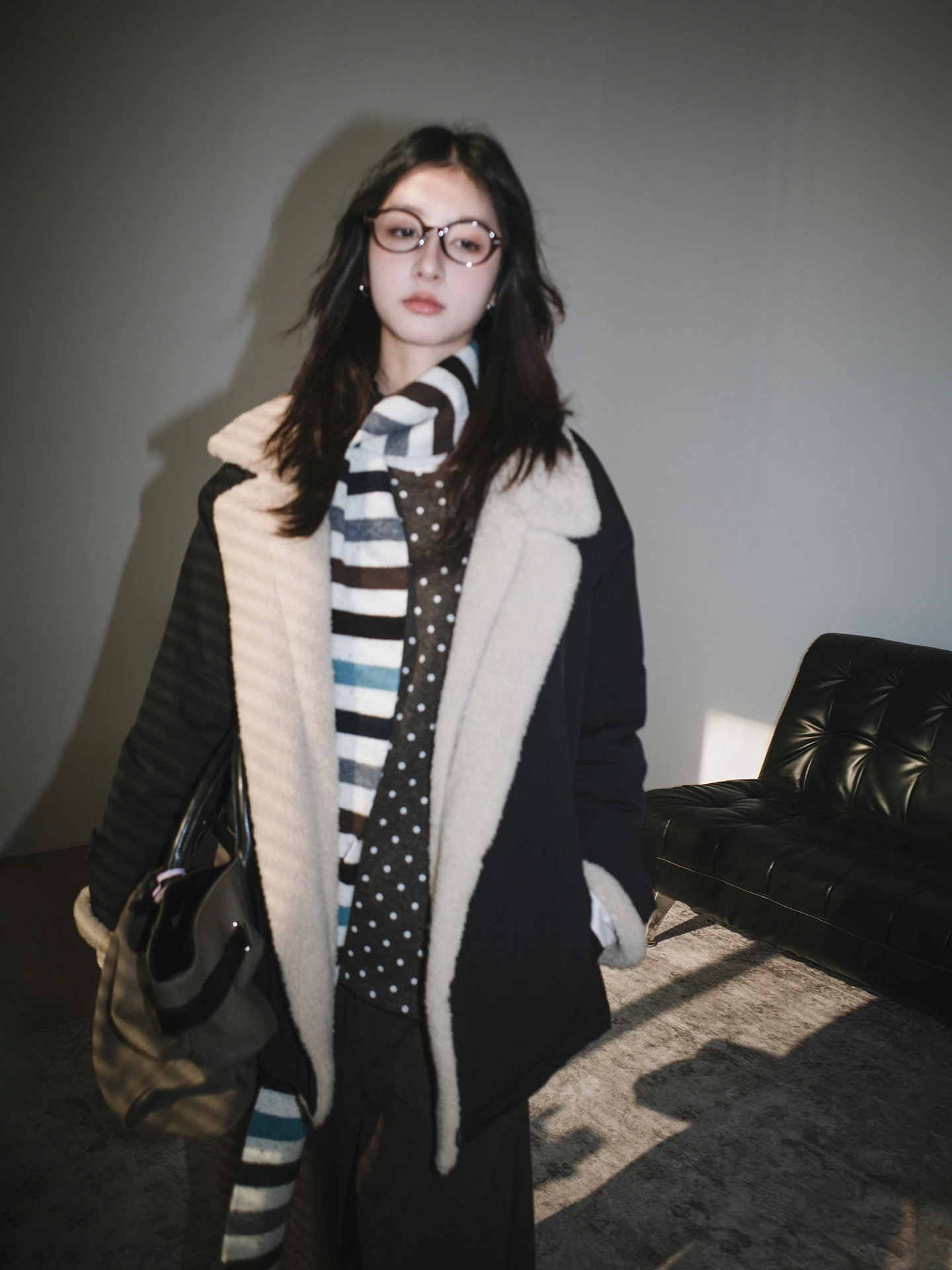 

Thiened Cotton Jaet Women's Padded Stand Collar Non-bulky Winter Coat Korean Sle Long Sve Single Button Closure