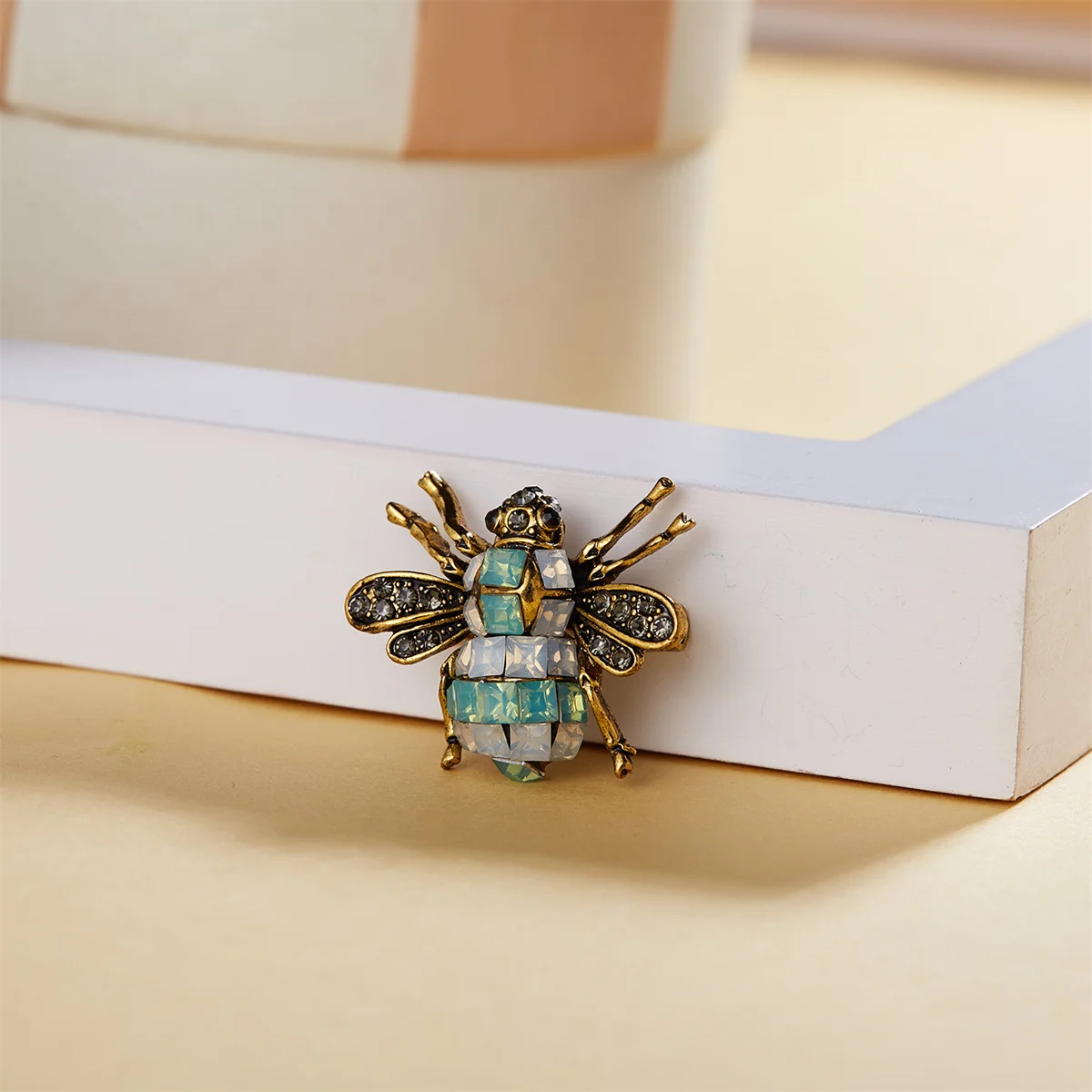 Kristall Kleine Biene Broschen Für Frauen Exquisite Vintage Strass Insekt Biene Anstecknadeln Tier Abzeichen Vielseitig Schmuck Geschenk – Detail 26
