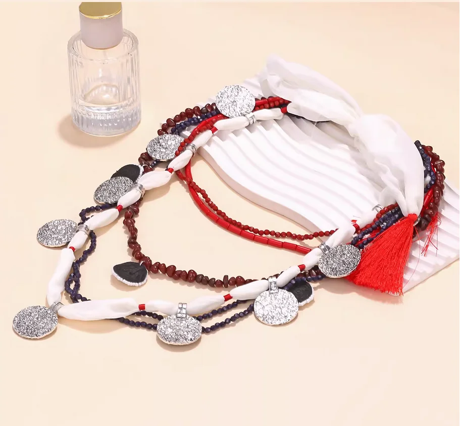 Europe, America, autumn and winter niche design multi-layer beaded badge necklace