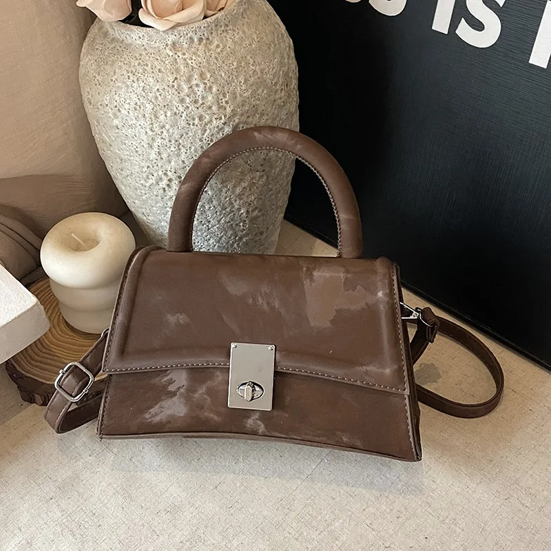 

2025 Autumn Luxe Tote Bag, Chic Shoulder Purse for Women, Versatile Crossbody, Minimalist Day to Night Bag, Textured Sling Bag