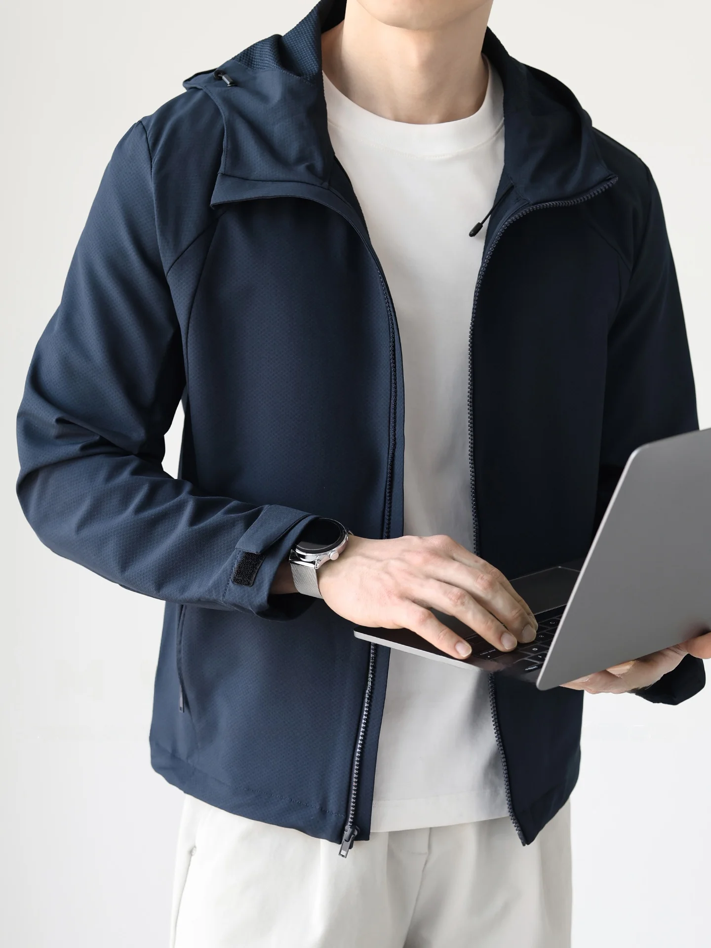 Men's Casual Outdoor Sports Jacket Lightweight Four-Sided Elastic Hooded Spring Coat Standard Fit Polyester Fiber Blend