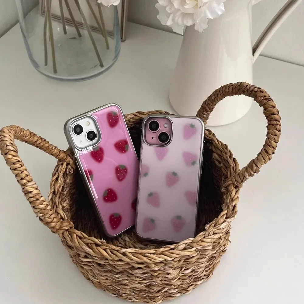 Full Screen Strawbe…