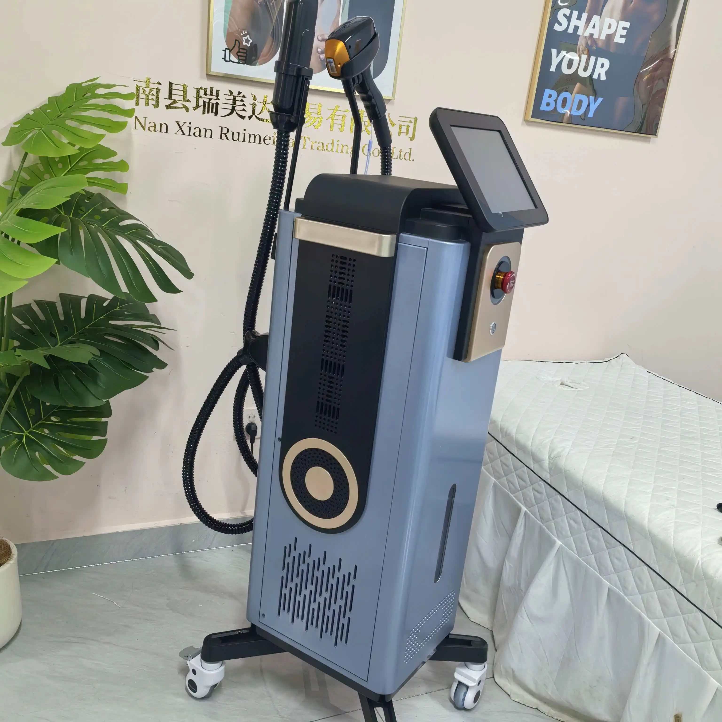 Diode Laser Hair Removal 4 Wavelengths  Pico Tattoo Removal Machine  755nm  Collimation Ice Cooling System Foldable Touch
