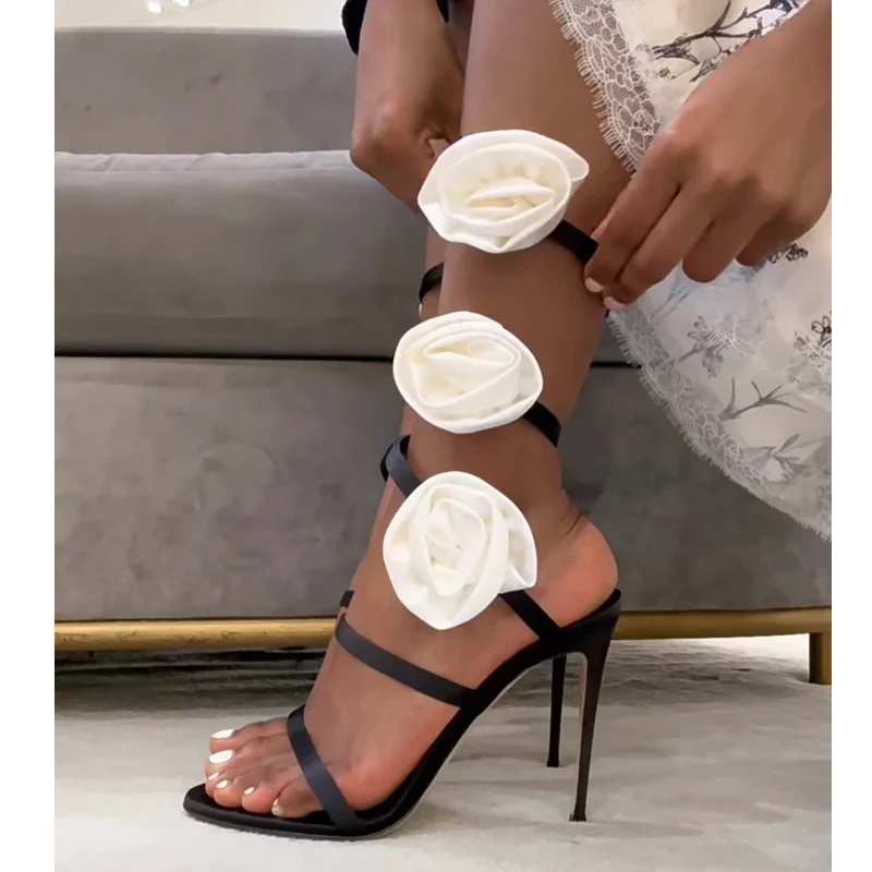 

Сандалии с открытым носком и цветами на щиколотке со змеиной оберткой, свадебные туфли на высоком каблуке с открытой пяткой, женские летние 2026, модные роскошные туфли-лодочки