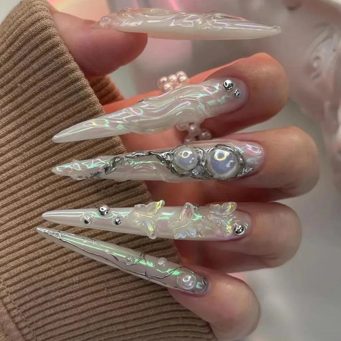 

White Pearl Butterfly Bead Hyperbole Extra Long Pointed Fake Nails Art Rhinestone Alloy Lines False Nail Press on Nails Manicure