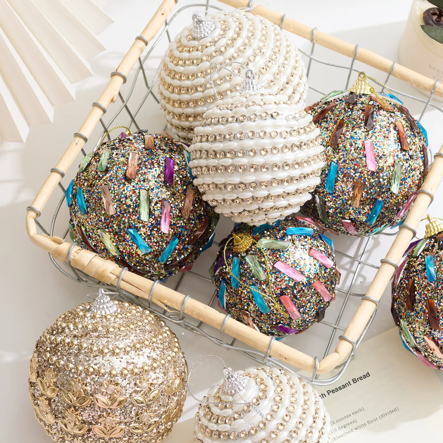 

1Pcs 8/10cm Christmas Ornaments Colorful Foam Christmas Balls Unique Shaped Painted Hanging Ornaments Christmas Tree Decor