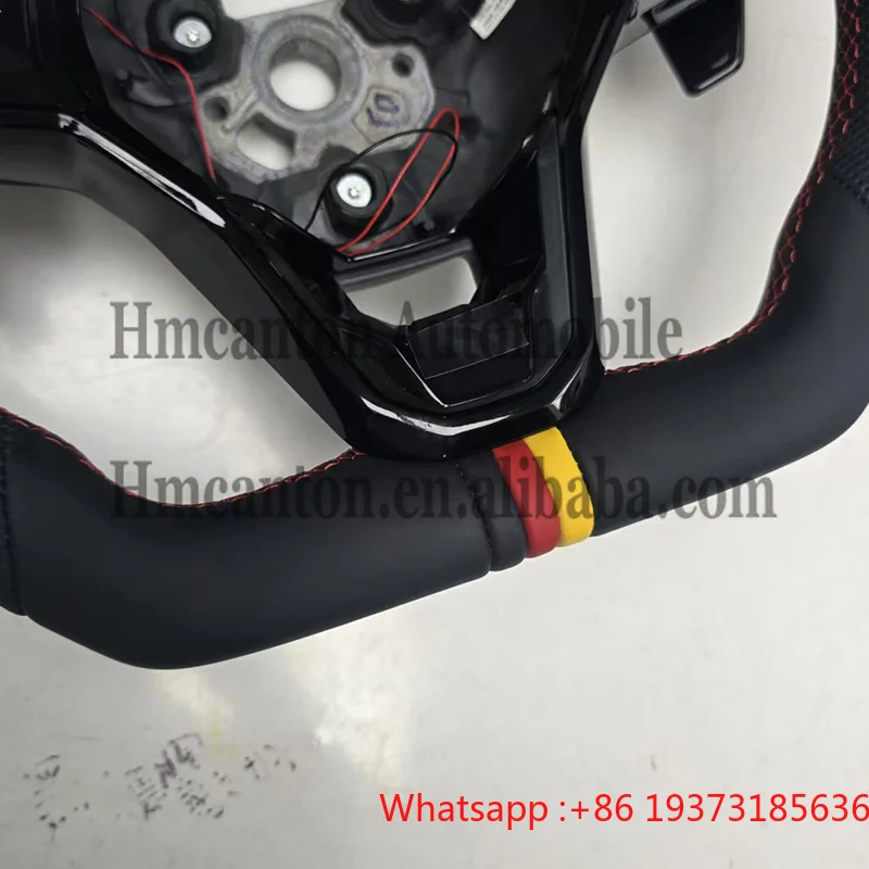 For Wholesale Price Wholesale Lnventory  Smooth Leather  Paddle Steering Wheel for Volkswagen Golf 8 Car Steering Wheel
