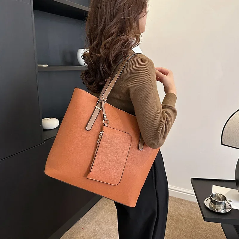 

2025 Women's New Large Capacity Tote - Multi-Function One-Shoulder/Crossbody Bag Set for Daily Essentials