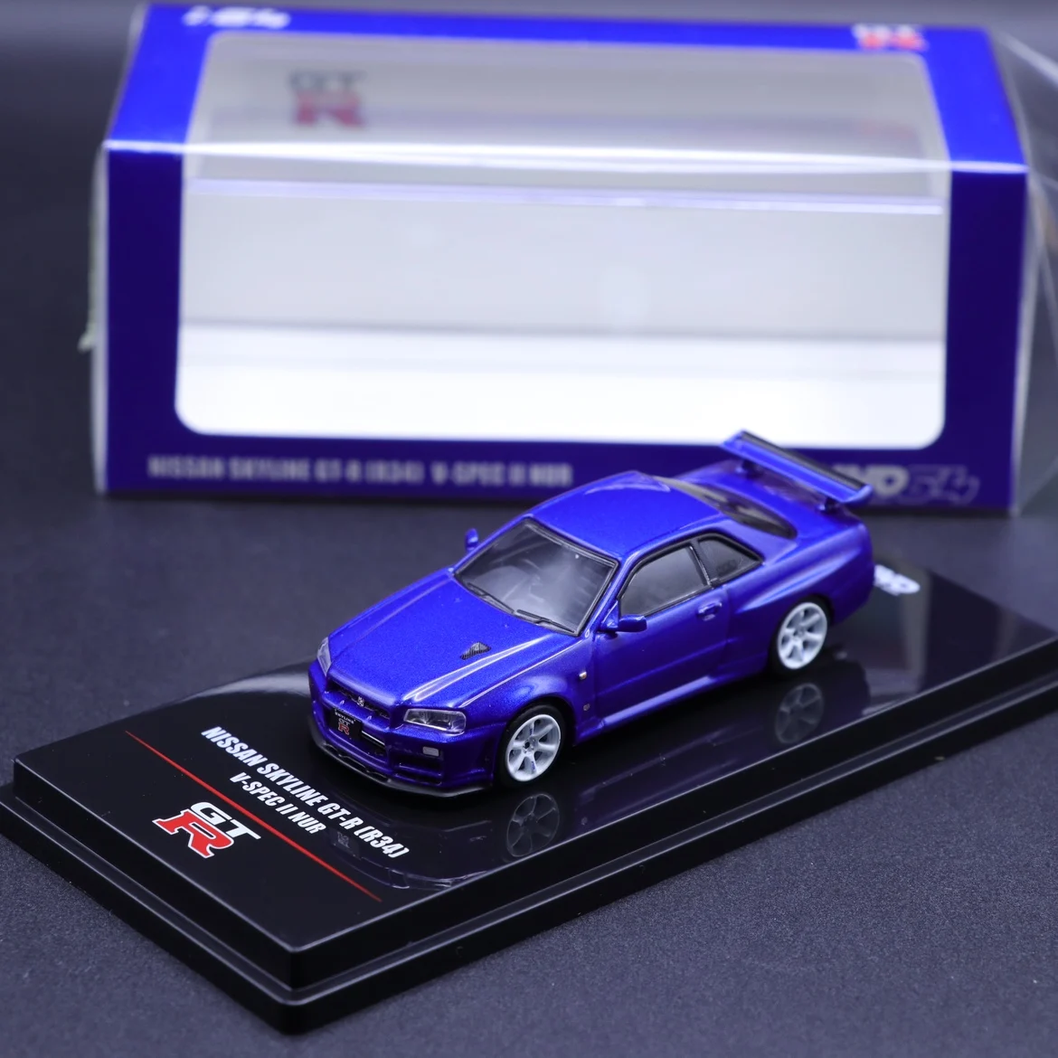 

Модель автомобиля из сплава INNO 1/64 NISSAN SKYLINE GT-R (R34) V-Spec II