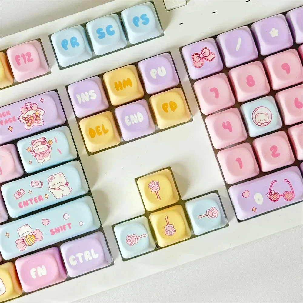 GEFENSI MOA Keycaps PBT Cute Candy Bear 131 Keys Small Full Set For 60/64/84/98/108 Gaming Mechanical Keyboard MX Switch