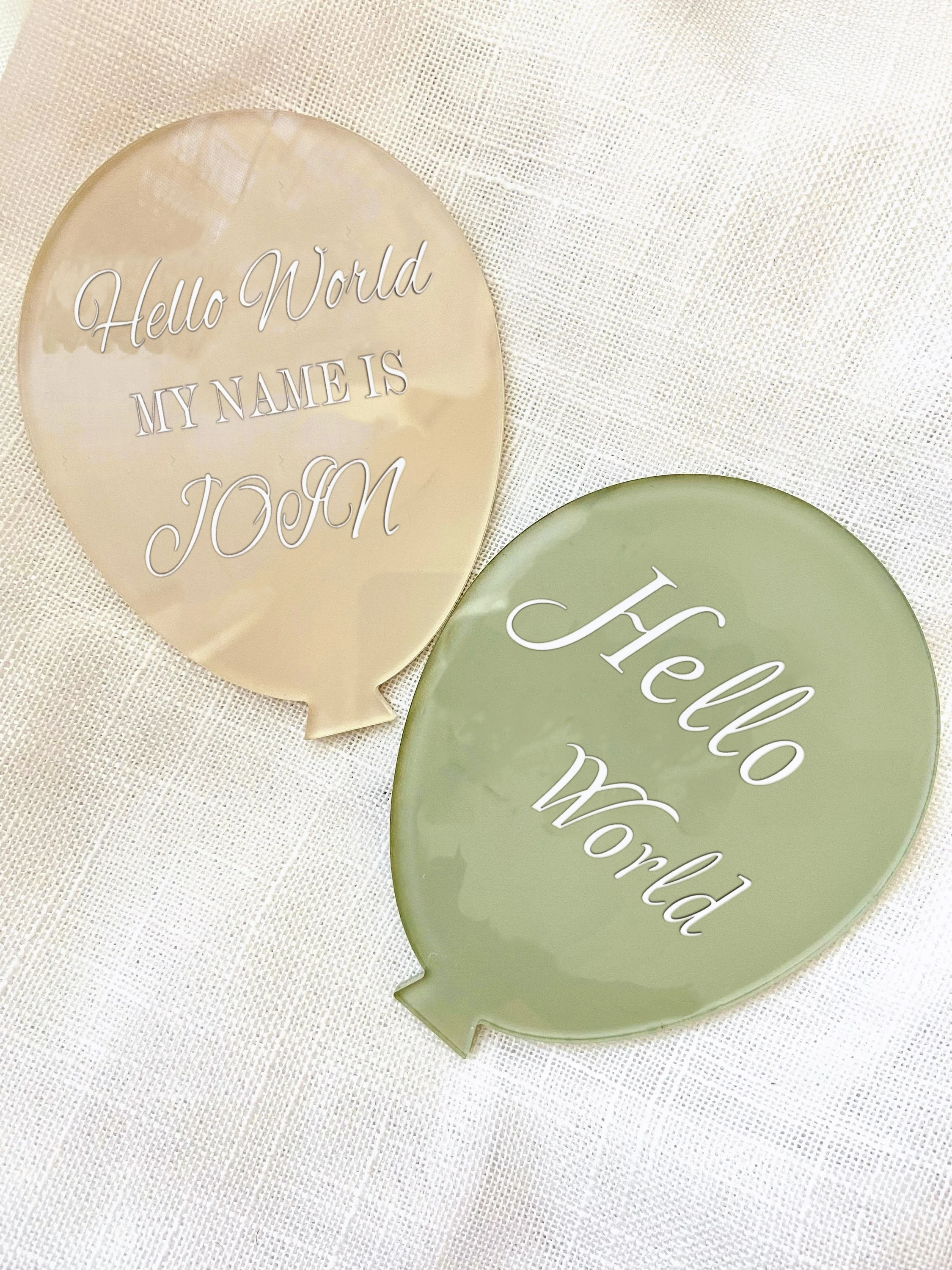 1Pcs Painted Balloon Acrylic Disc for New Baby / Birth Announcement Gender Reveal / Hello World/Photo Prop/Baby Arrival Sign