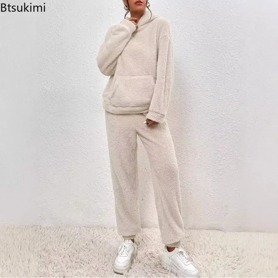 แฟชั่นฤดูใบไม้ร่วงฤดูหนาวปี 2025 ชุดเซ็ท 2 ชิ้น เสื้อฮู้ดลำลองสำหรับผู้หญิง กางเกงขายาวผ้าขนนุ่ม อุ่นสบาย เหมาะสำหรับฤดูหนาว