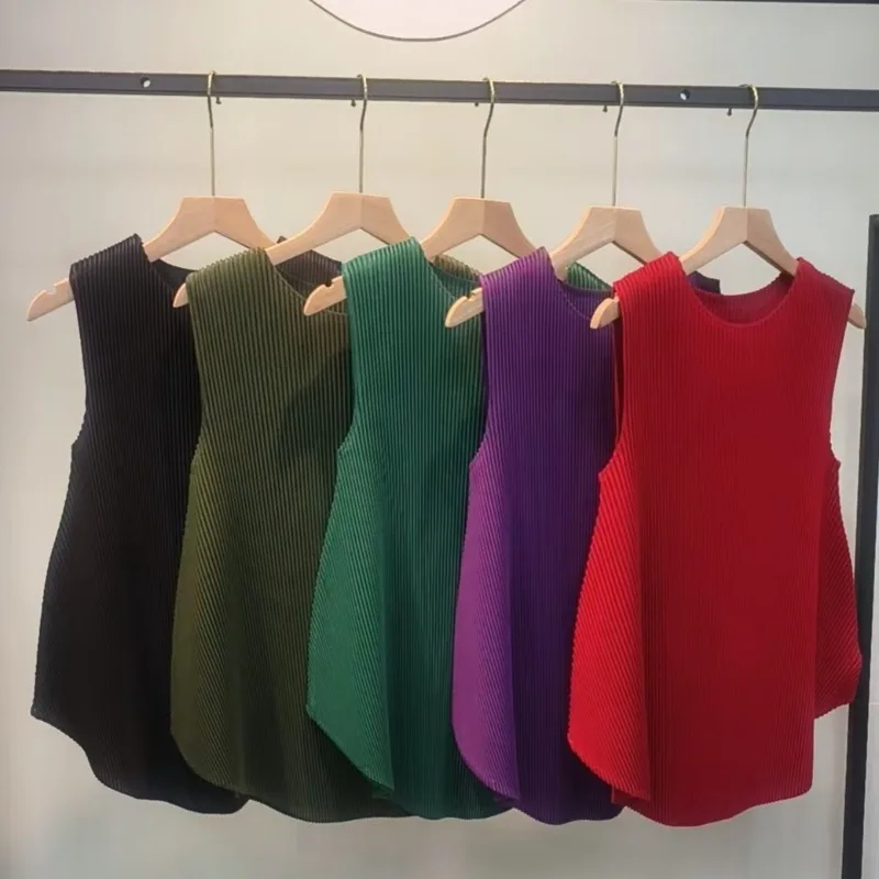 

Miyake Pleated Women's Vest 2026 Summer New Sleeveless Top Simple Loose Large Size Casual T-Shirt Hundred Stretch Straight Pants