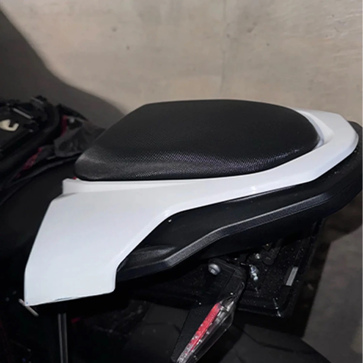 S1000RR M1000RR 2025 Motorcycle Rear Pillion Passenger  For BMW S 1000 RR M 1000RR 2024 2023-2019 Shock-Absorbing Seat Cushion