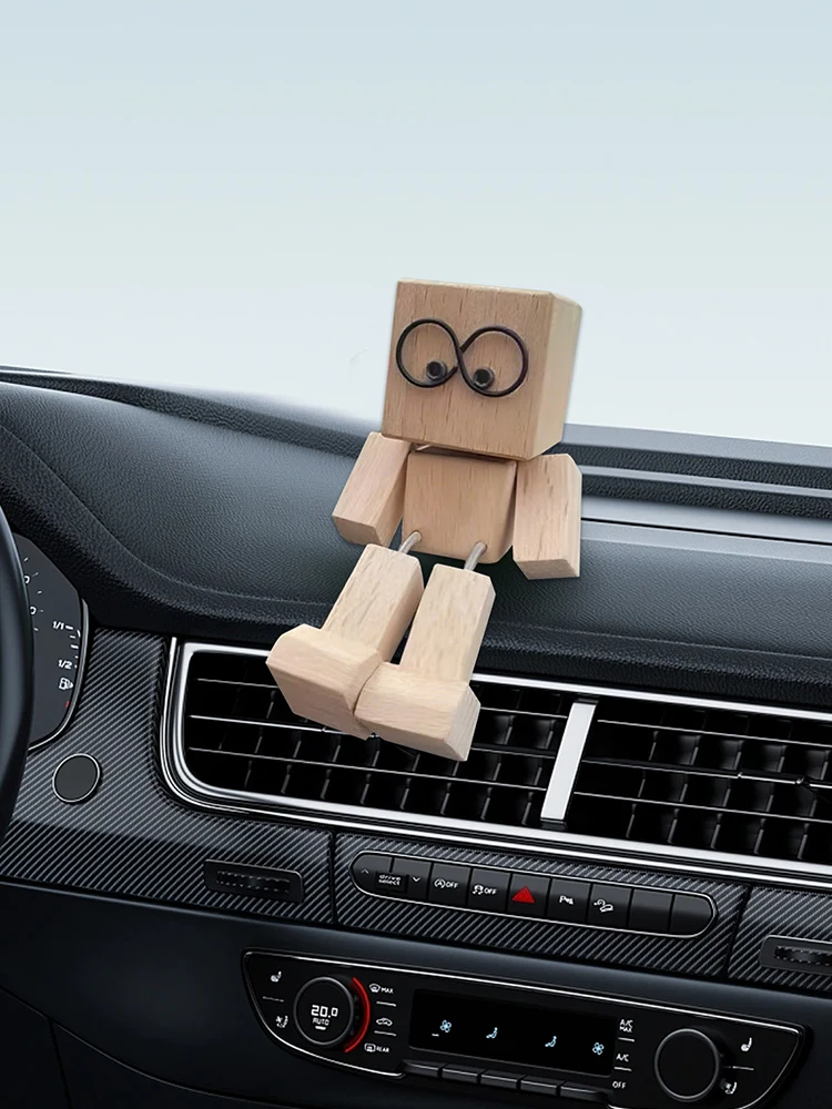 شخصية خشبية صغيرة ساحرة، شكل خشبي يهز القدمين، زخرفة دمية خشبية متأرجحة للمكتب والديكورات الداخلية للسيارة #1