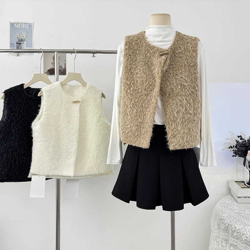 Casual Plush Stacked Vest Women's Autumn 2025 Design Sense Fashion Loose Split Vest Top