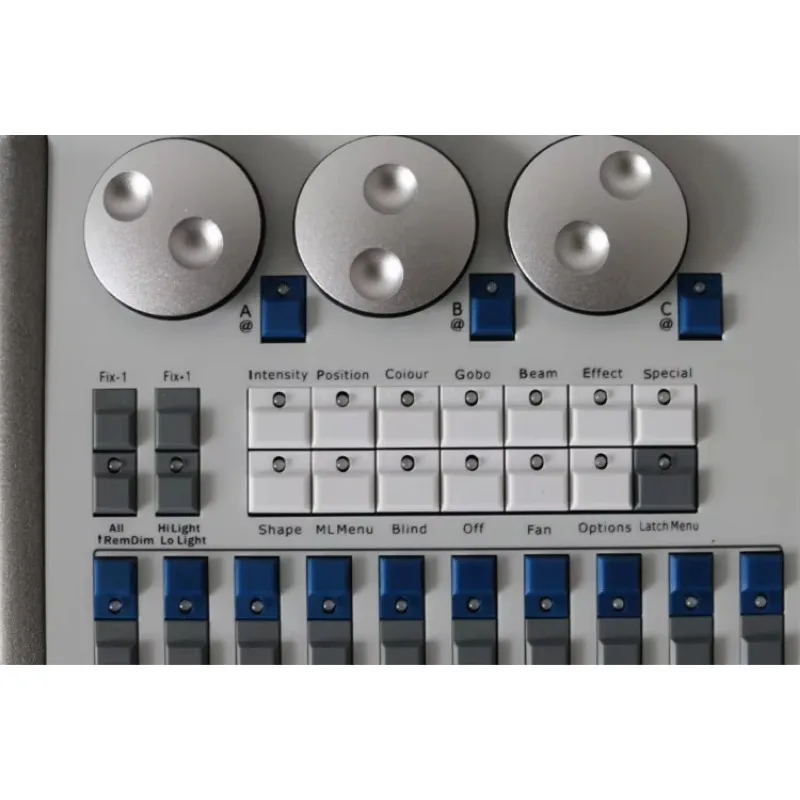 

2025 Dmx Лучшая цена Осветительная консоль Par Moving Head Stage Light Controller Event Show Titan System Кварцевая холдер продажа