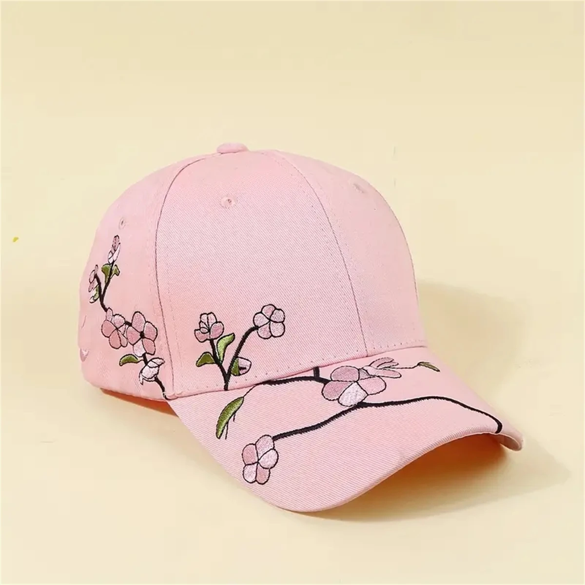 A new men\'s and women\'s plum embroidered cotton Korean version of the cap, casual sun-shading baseball cap