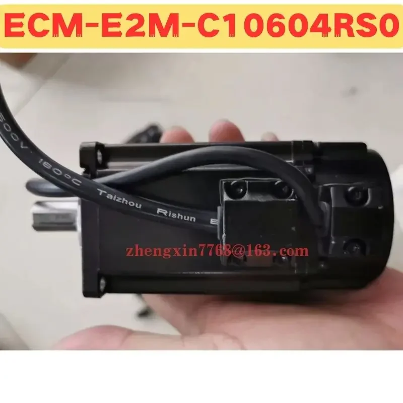 Servomotore usato ECM-E2M-C10604RS0 ECM E2M C10604RS0 Funzione normale Testata OK