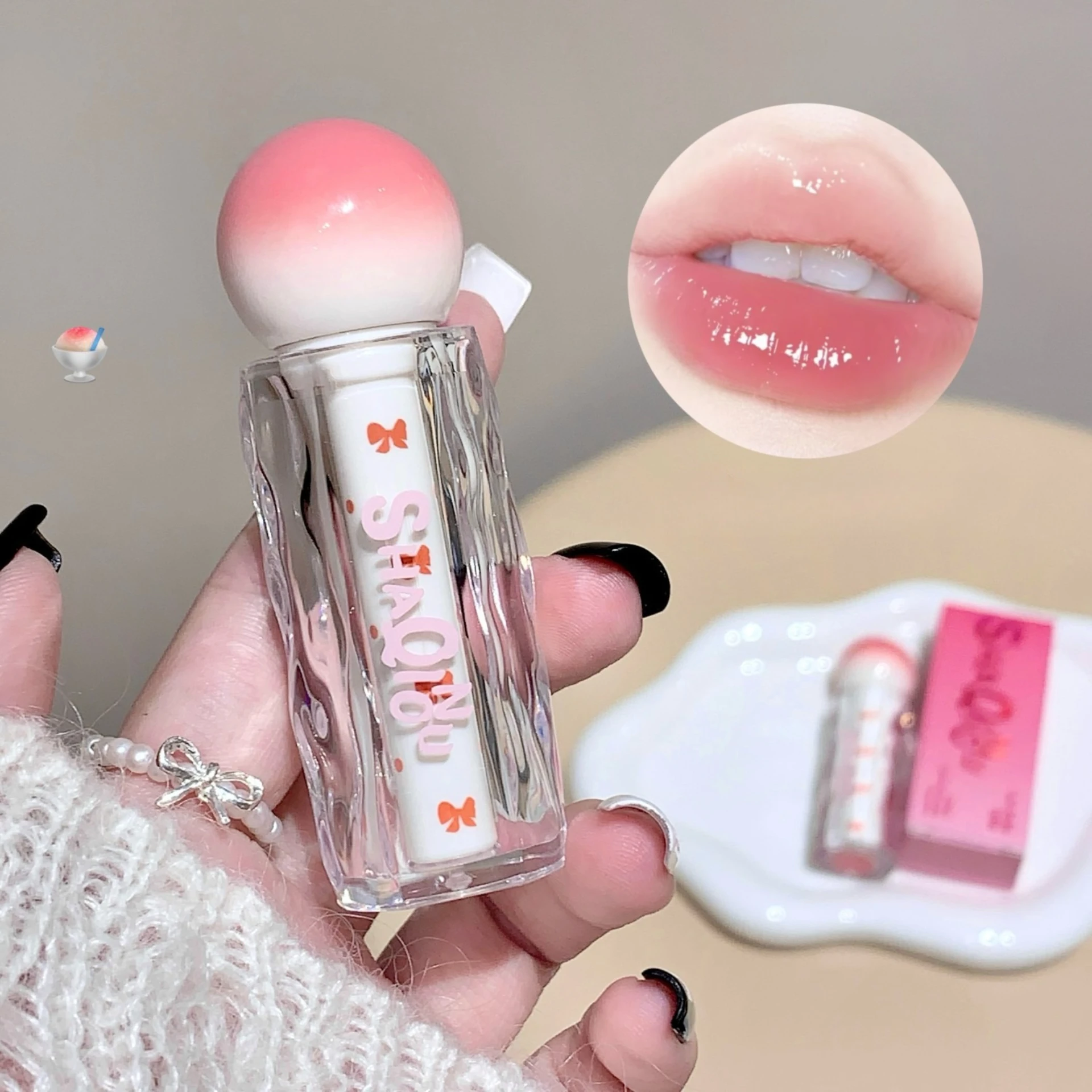 Water gloss lip gloss mirror  plain lip glaze enhances complexion easy to color Moisturizing & Hydrating student lipstick