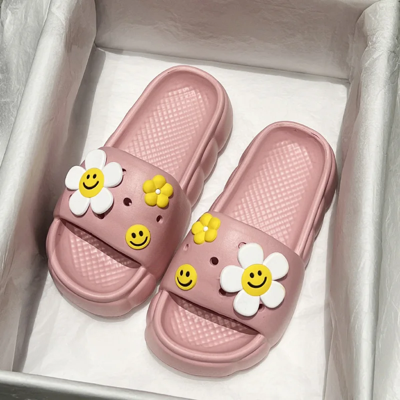 Slippers women flower shoes Indoor Summer beach cloud Non Slip Kawai Funny Cute Home house Slides Soft Sole Non Slip 2024 new