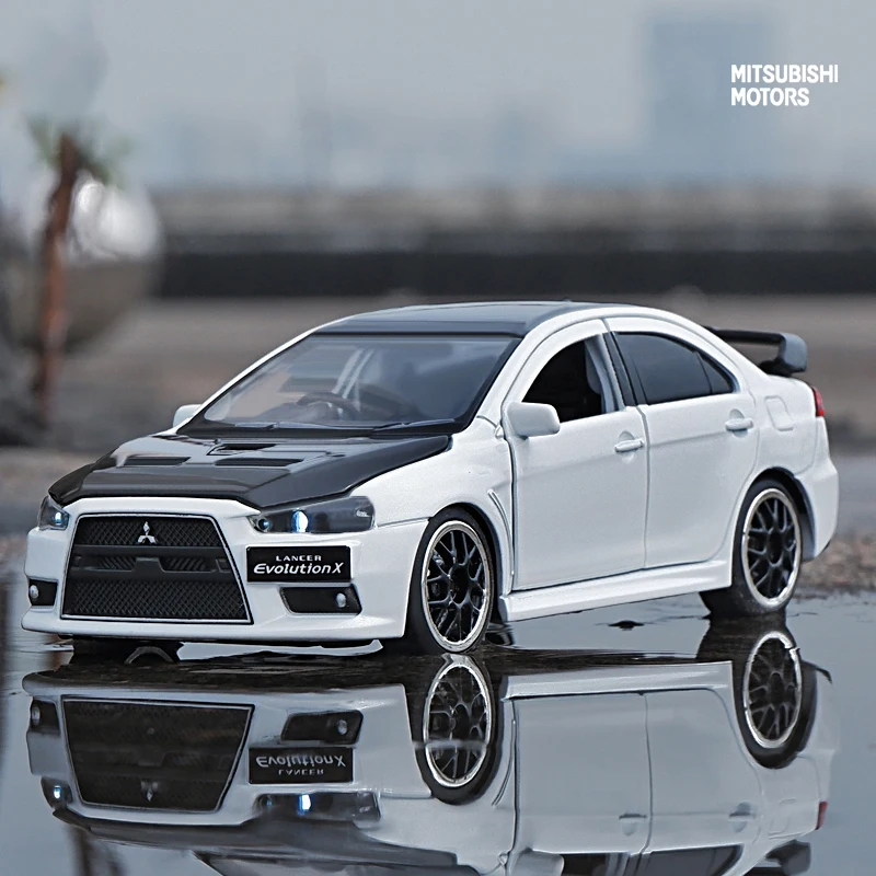 1:32 mitsubishis jdm lancerの新しいオープンドア,音と光のある合金のおもちゃ,車の装飾品,子供へのギフト