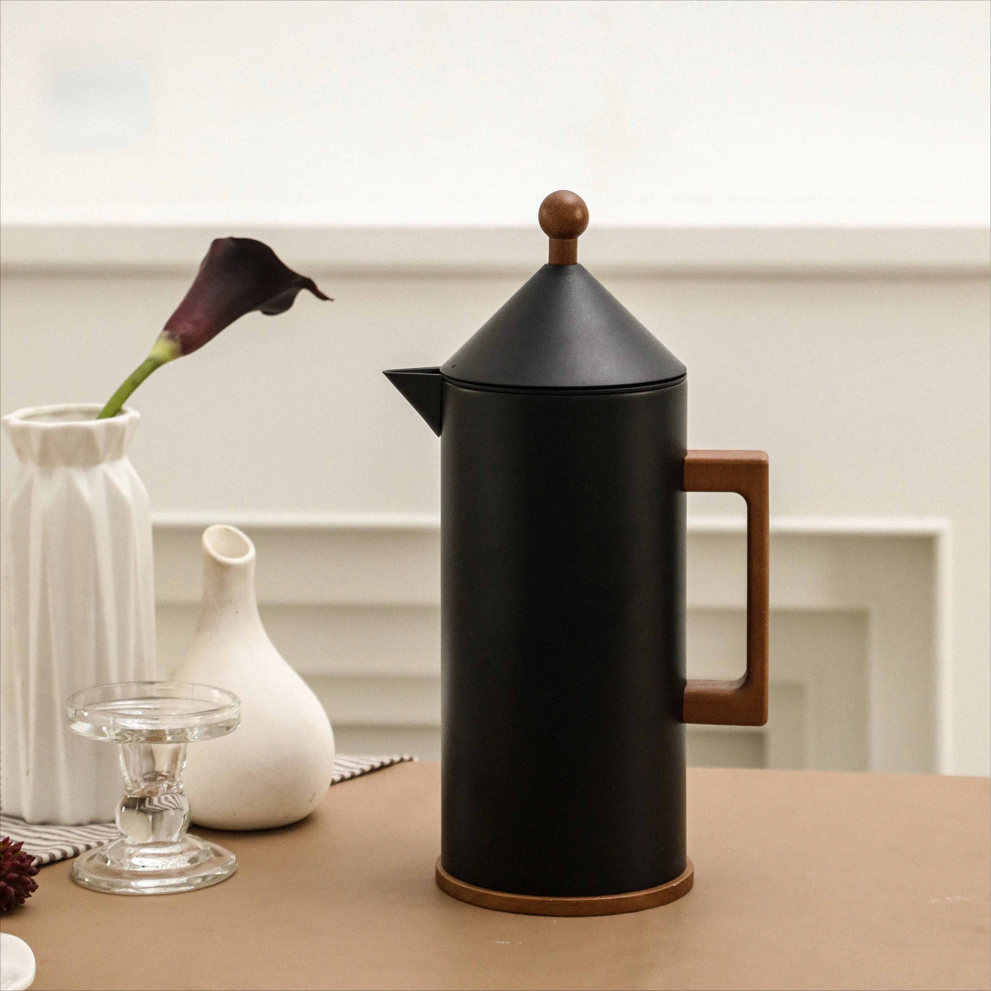 New Arrival Double Wall Stainless Steel Tumblers Spire-Shaped Insulated Water Jug Wooden Handle Vacuum Flask Arabic Coffee Pot