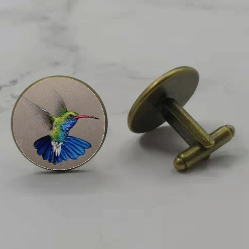 Lovely Birds Vintage Cufflinks Women\'s Glass Capolon Dome Art Picture Cufflinks Suit Carved Animal Jewelry