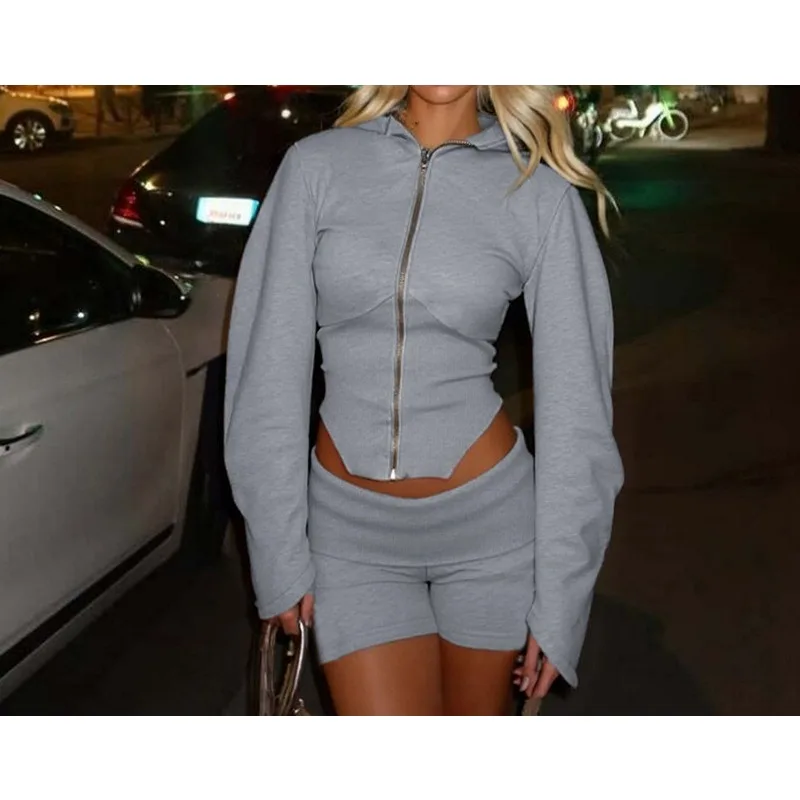 

Autumn and Winter New Zipper Long-sleeved Hooded Cardigan Jacket Top Slim Shorts Two-piece Set