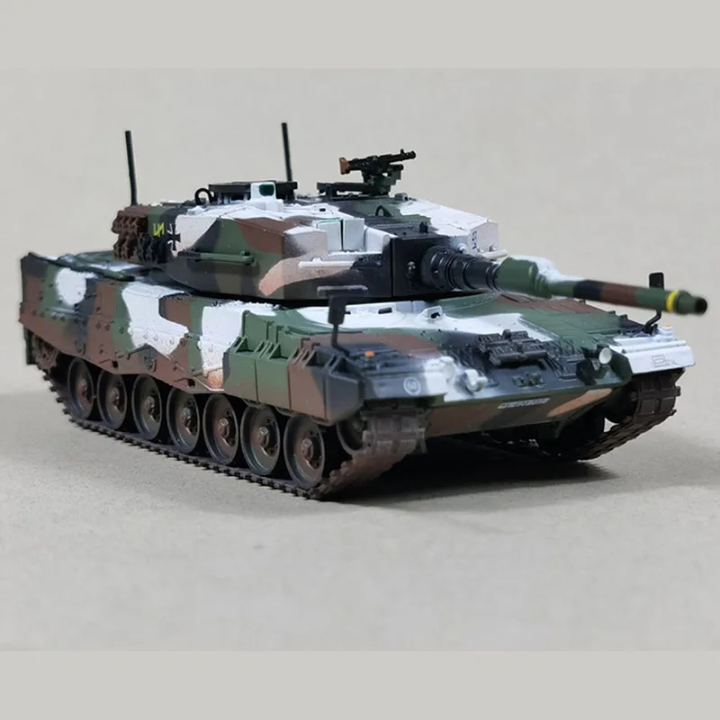 

German Leopard 2A4 main battle tank winter paint model 1:72 scale alloy and plastic gift collection simulation display