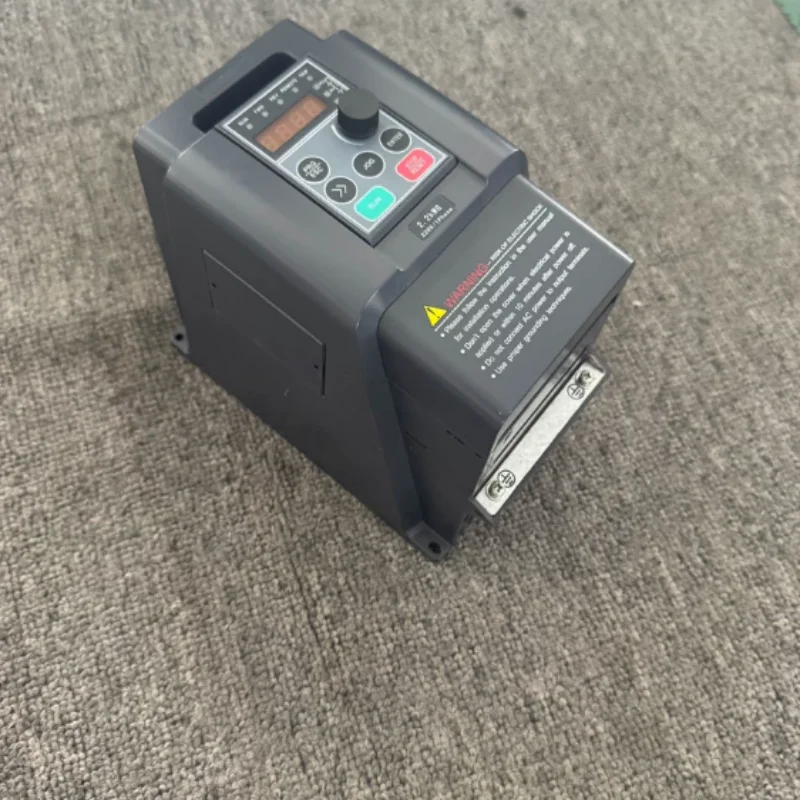 

Новый оригинальный преобразователь частоты ALPHA6000M-S22R2GB ALPHA6000E-31R5JBS91 ALPHA6000E-32R2JBS91