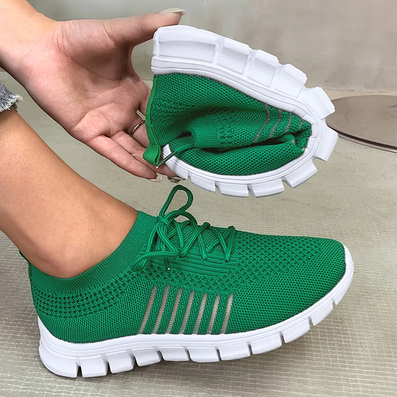 Örgü nefes yumuşak taban Sneakers kadınlar hafif kaymaz koşu yürüyüş ayakkabısı kadın 2024 bahar rahat dantel Up daireler ayakkabı