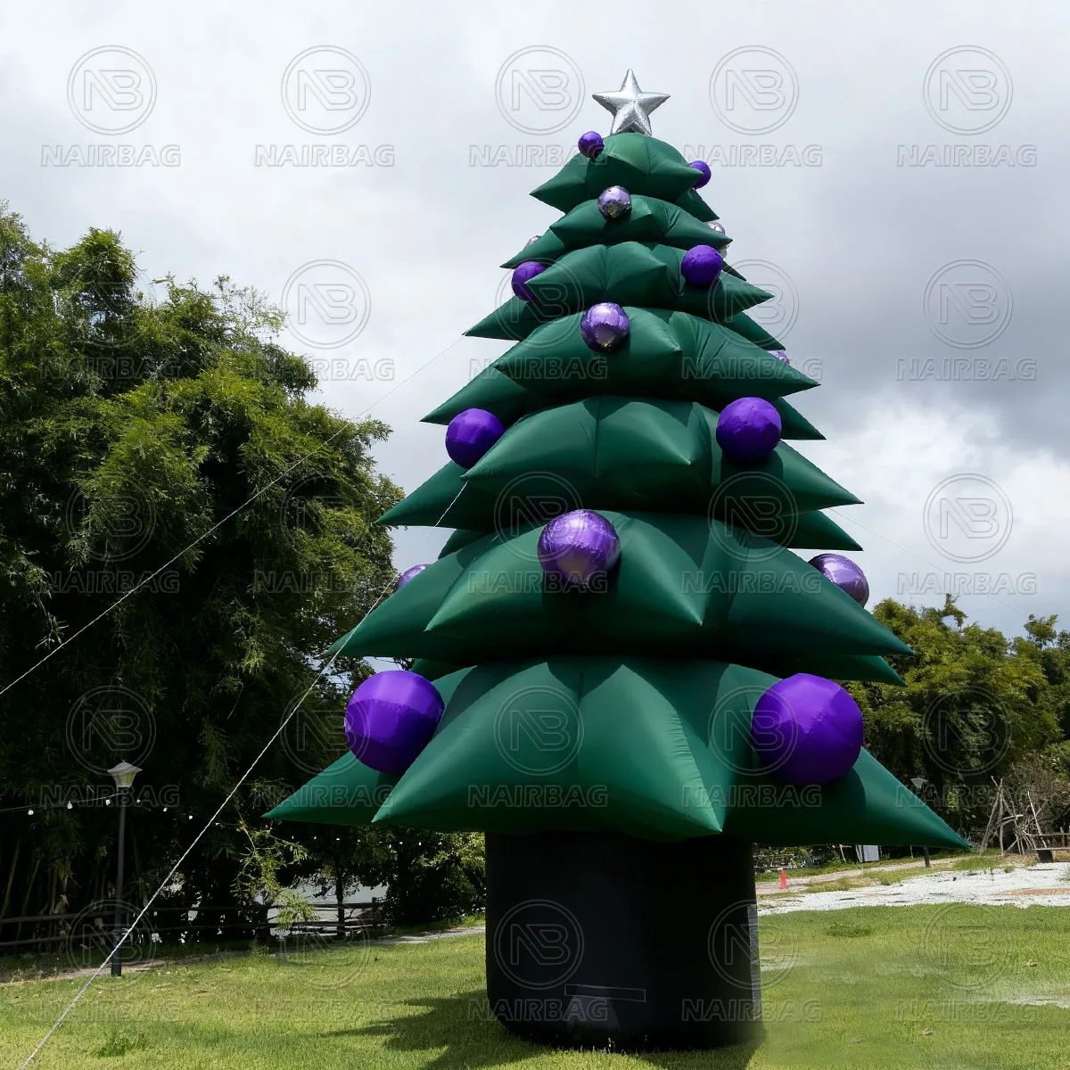 Árbol de Navidad inflable gigante Árbol de Navidad Publicidad al aire libre Dibujos animados 20 pies 22 pies 25 pies 26 pies 30 pies 33 pies Decoración de árbol de Navidad inflable