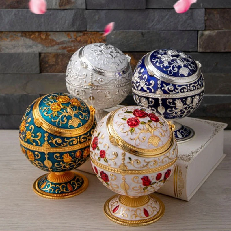 Nordic Light Luxury Creative Anti Fly Ash Windproof Ashtray Personalized Spherical with Lid Ashtray Metal Household Ashtray