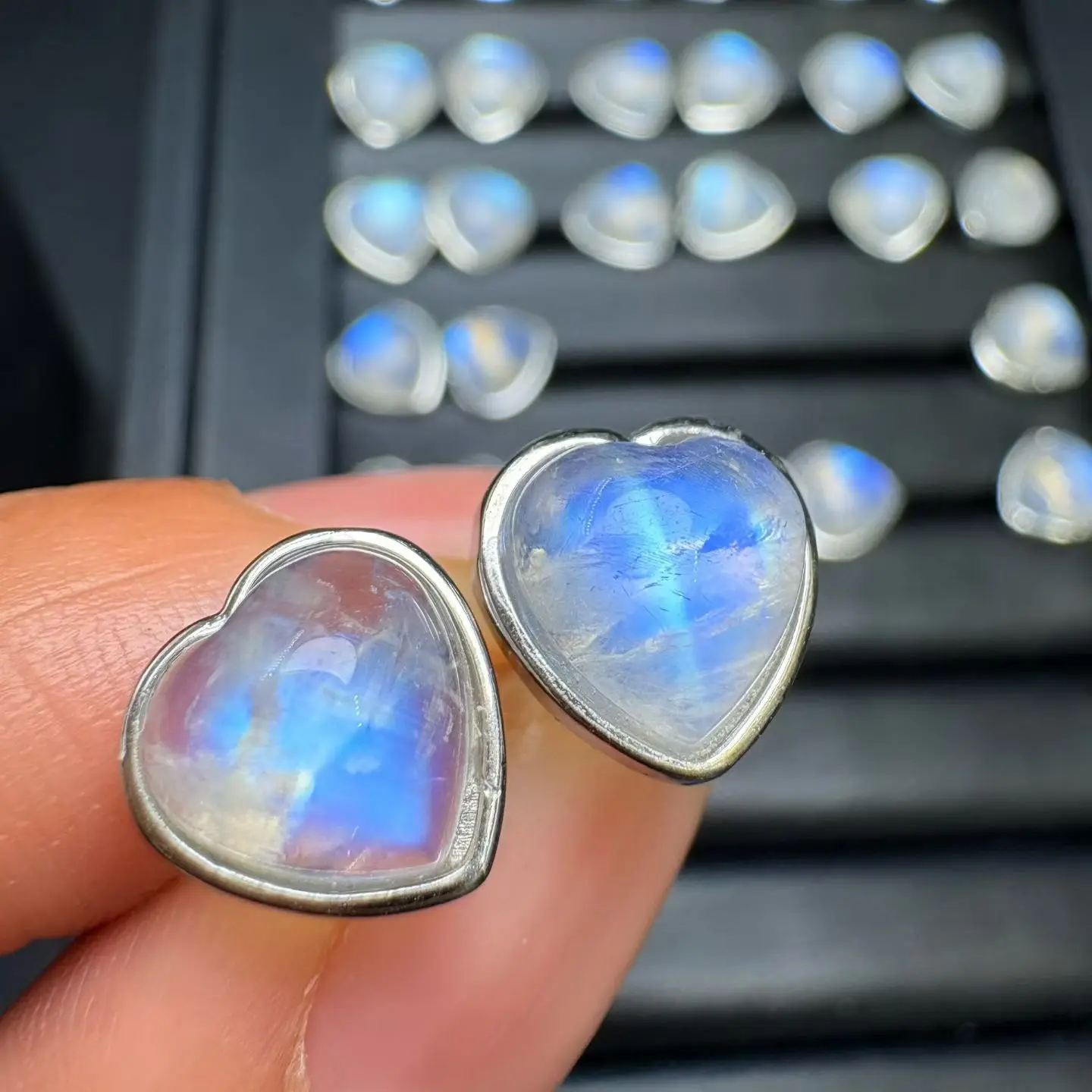 

1 пара Fengbaowu, серьги в форме сердца с натуральным синим лунным камнем, стерлинговое серебро 925 пробы, рейки, целебный камень, модные ювелирные изделия, подарок для женщин