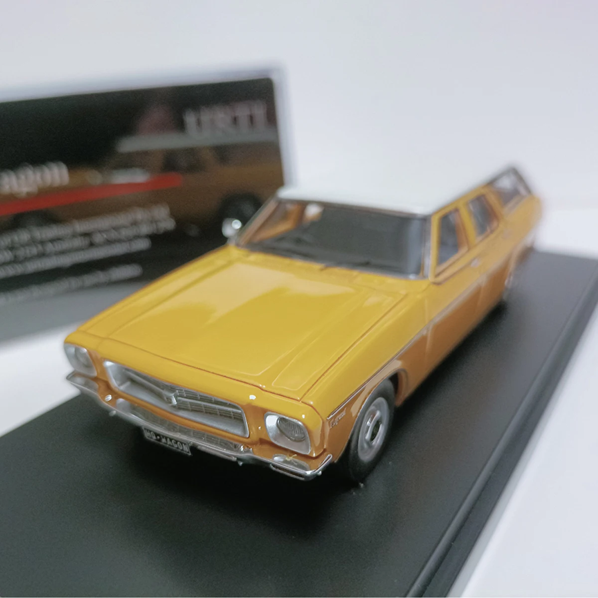 Trax Modèle réduit 1:43 en résine, Holden HQ Wagon 1971 orange, voitures miniatures, modèles classiques, nostalgie, cadeaux pour adultes, souvenir, présentoir statique