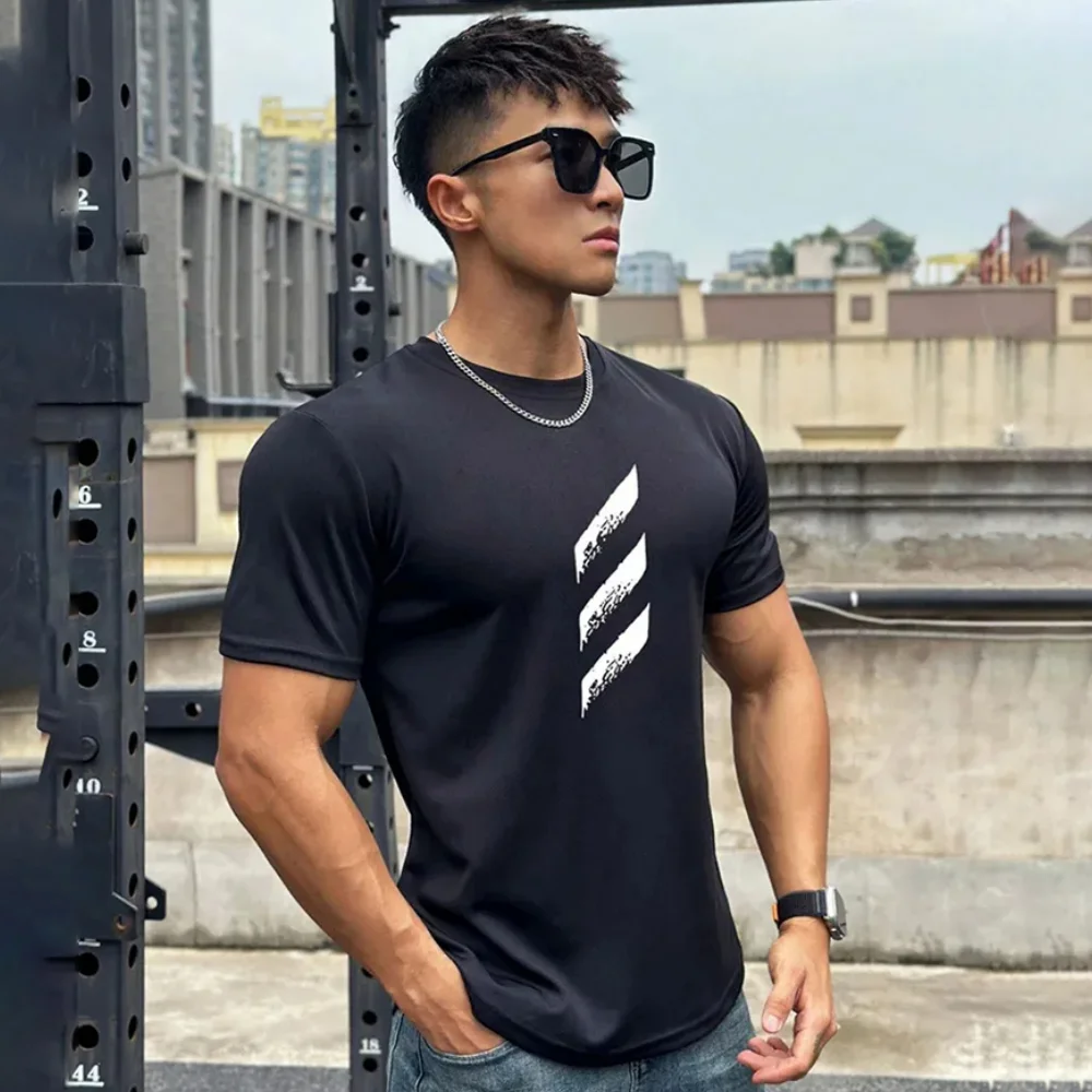 

Summer Breathable Sports Men's T Shirt Outdoor Run Fitness Tees Casual O-neck Short Sleeve Top Fashion Comfortable Loose T-Shirt