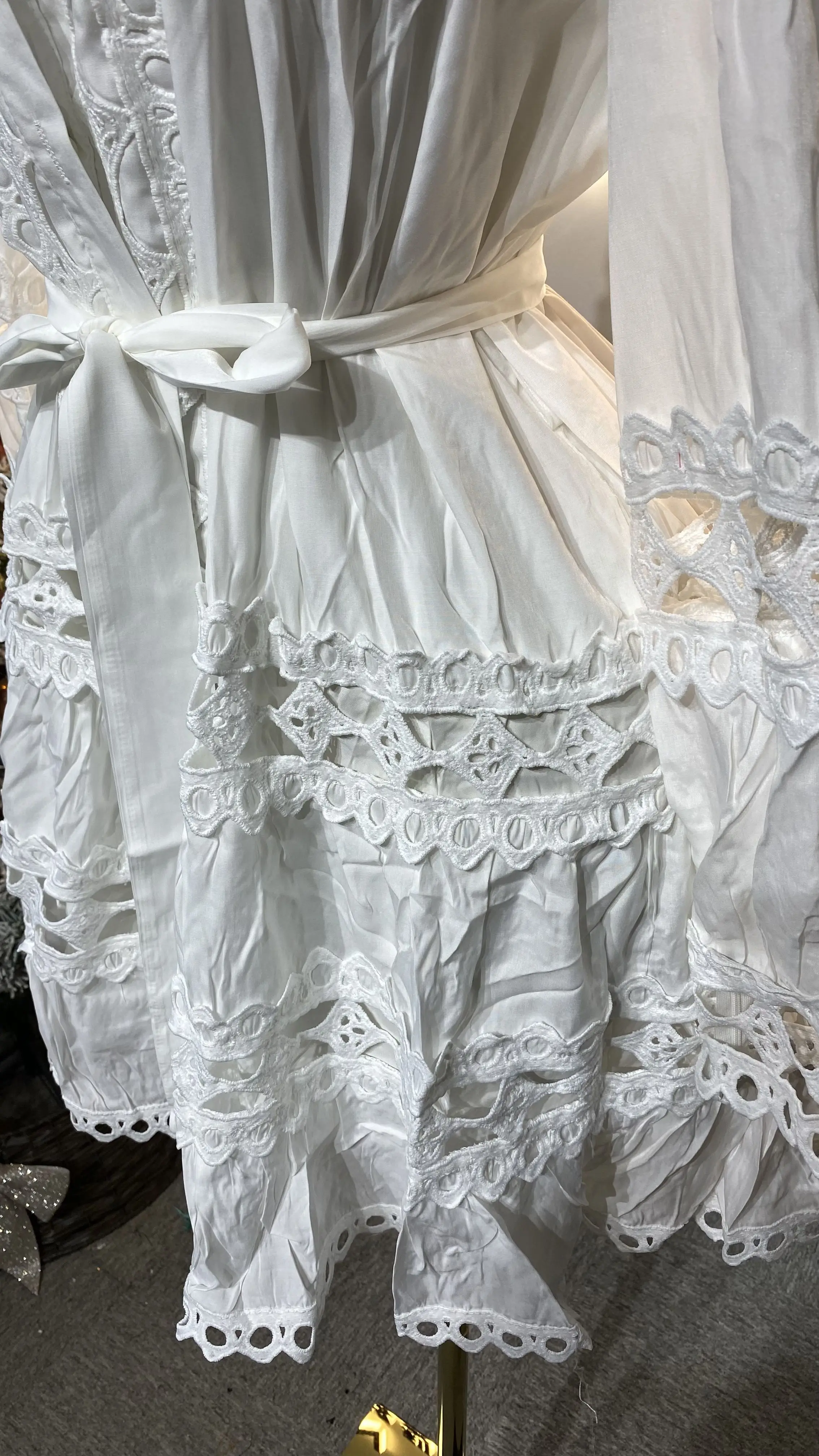 فستان نسائي صيفي راقي على طراز المحكمة بتصميم كلاسيكي وأكمام واسعة مجوفة وخفيف الوزن فستان ميدي فاخر-GZXX283