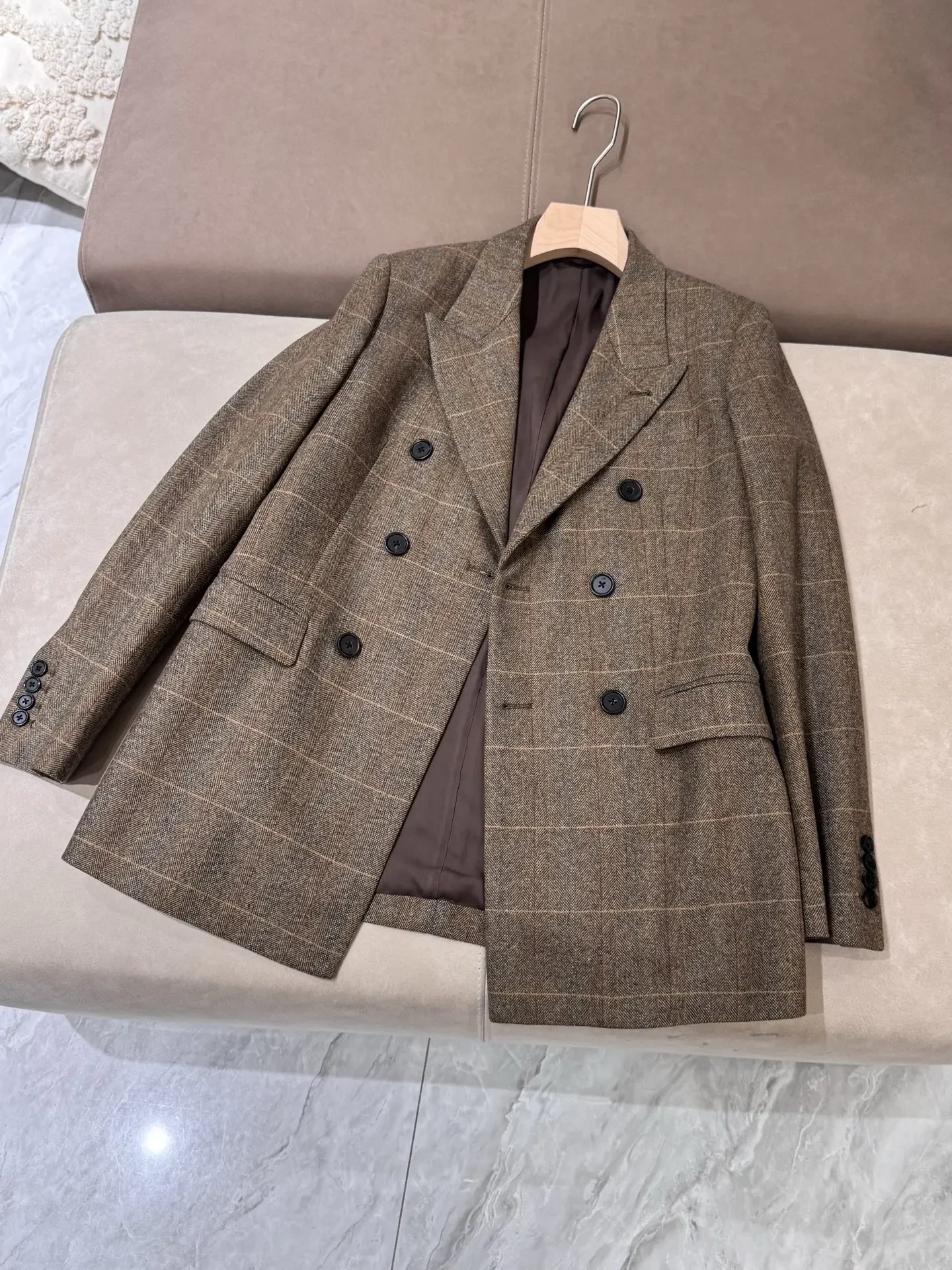 

Женский кашемировый шерстяной пиджак в клетку с отложным воротником, двубортный, с длинными рукавами, свободного кроя, женский деловой жакет