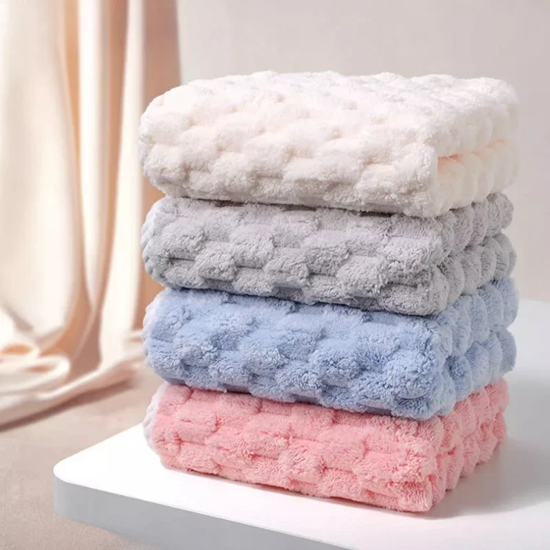 

2PCS Hand Towel Lovely Cloud Pattern Super Absorbent Hand Towel with Cloud Lattice Pattern for Bathroom Decoration for Daily Use