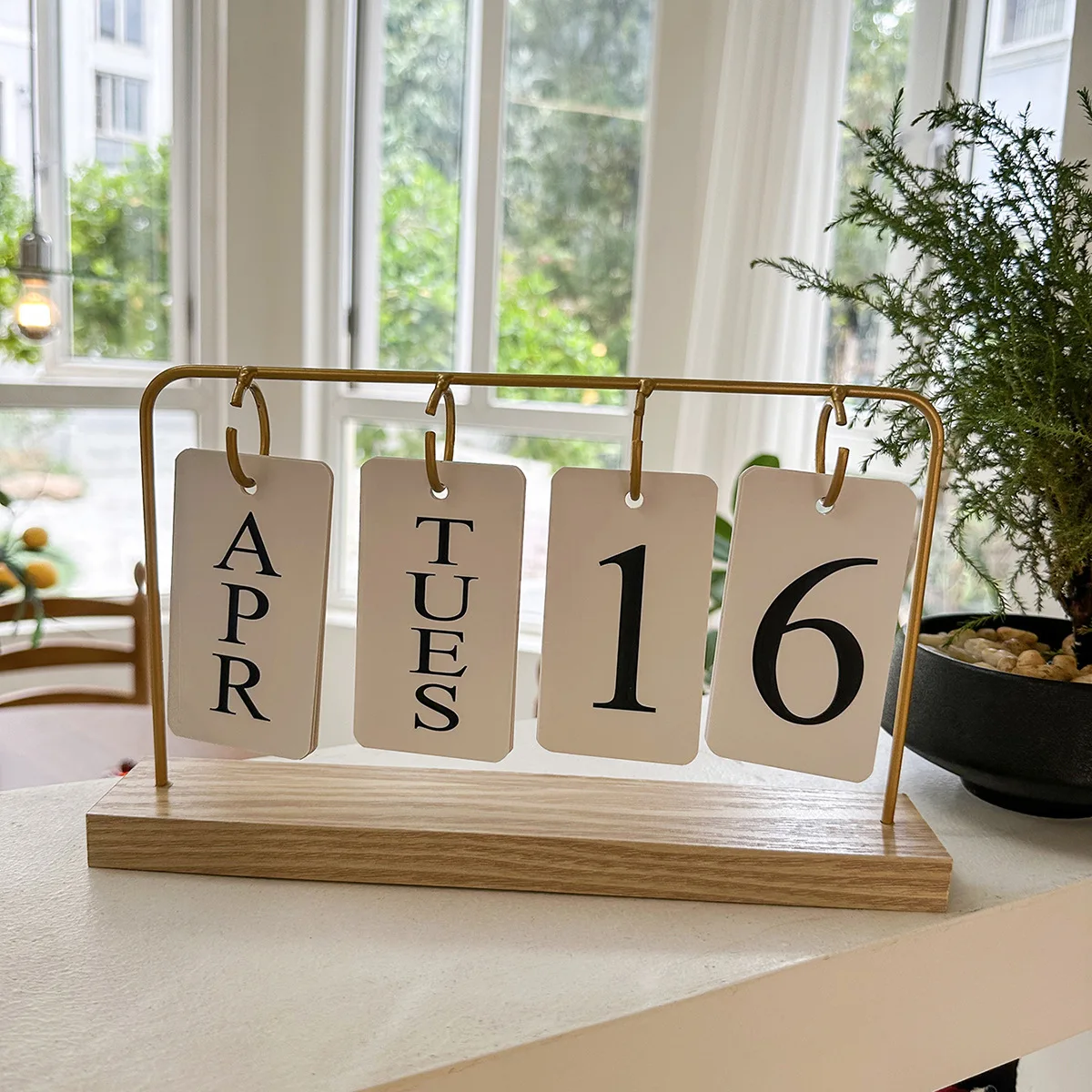 

Wooden Perpetual Calendar, Desktop Flip Page Calendar with Natural Wood Stand, for Home Office Desk Tabletop